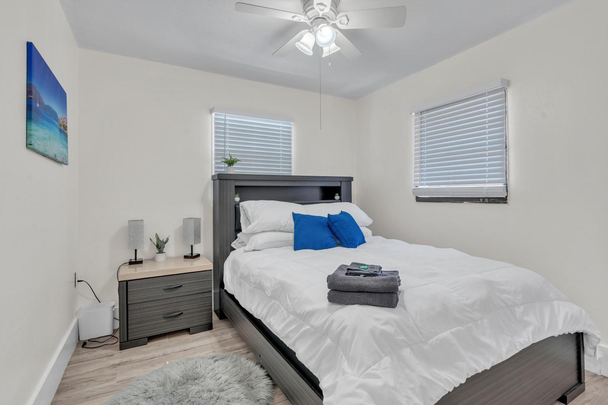 Stunning Modern Home In Tampa With Pool - Just 5 Minutes From Airport! Exterior photo